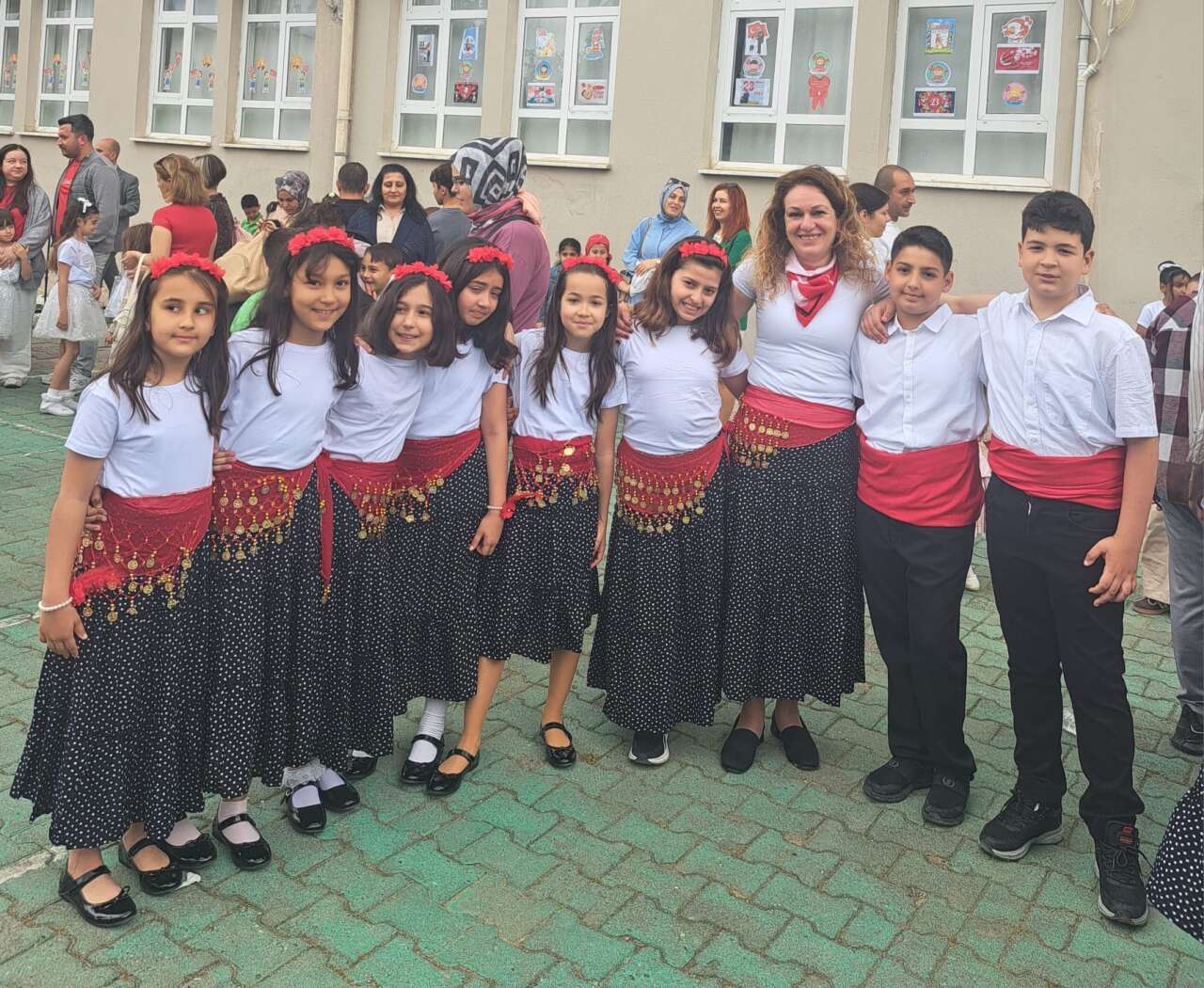 Dalaman’da 23 Nisan Coşkusu Okul Bahçesine Taştı 2